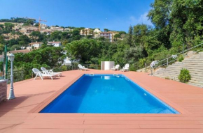 Holiday Villa privacy, pool, nature, with breathtaking view